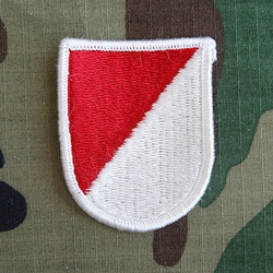 Beret Flash, 1st Squadron (Airborne) 17th Cavalry Regiment
